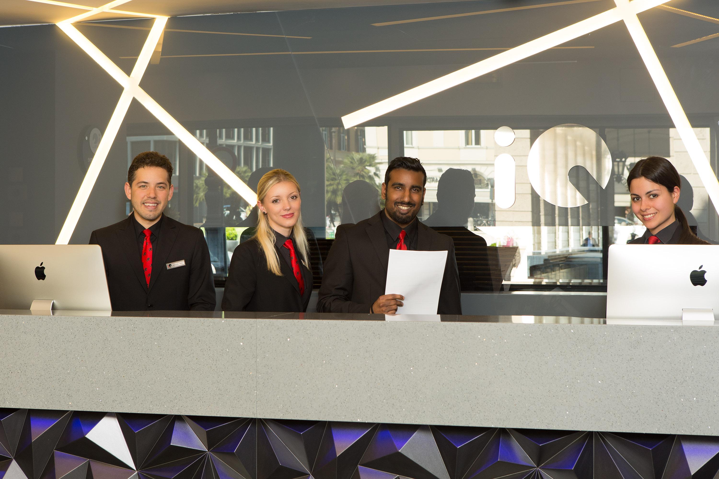 Iq Hotel Roma Bagian luar foto