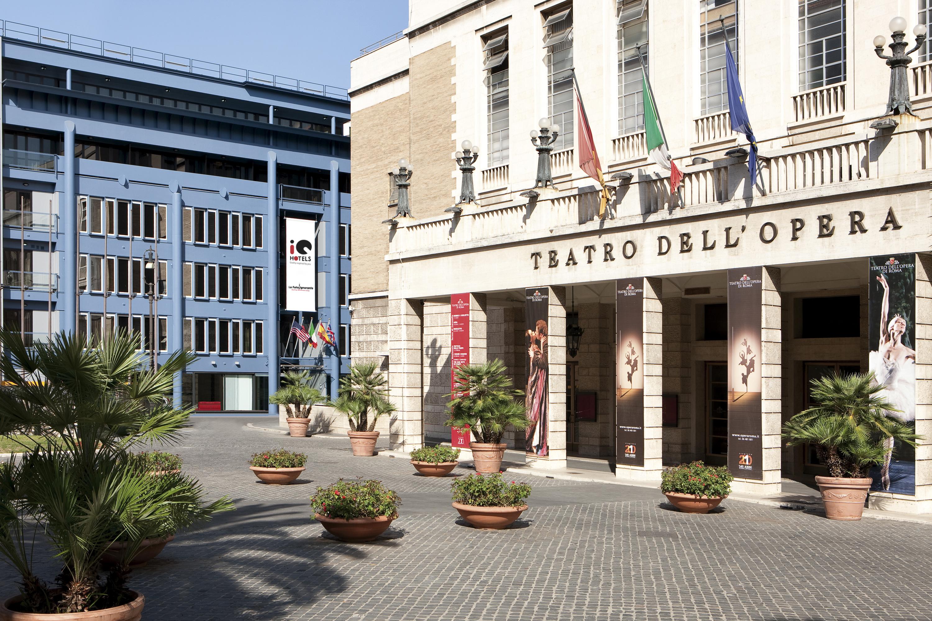Iq Hotel Roma Bagian luar foto