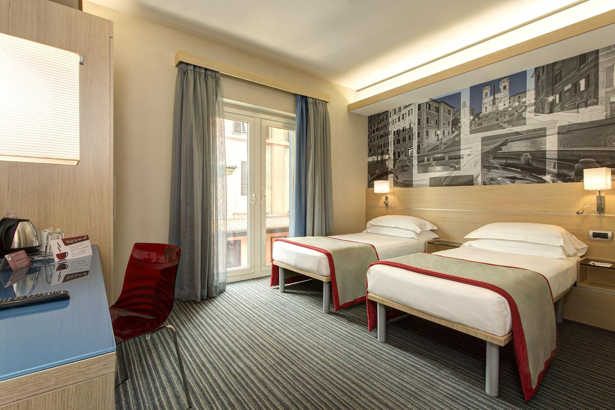 Iq Hotel Roma Bagian luar foto